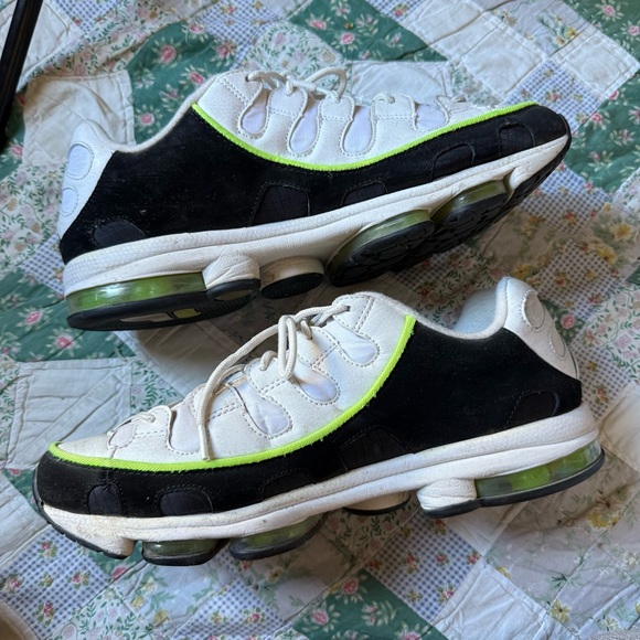 Fila White and Black Sneakers with Neon Highlights - Picture 11 of 11